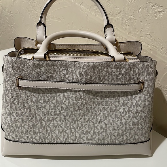 MICHAEL KORS Large Belted Satchel - Picture 5 of 6